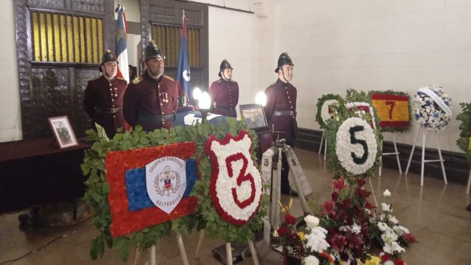 Emotiva despedida del Miembro Honorario del Directorio General del Cuerpo de Bomberos de Valparaíso Jorge Jiménez González Q.E.P.D